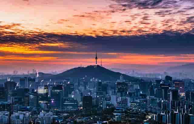 搭配衣服技巧时尚大衣(呢子大衣里面搭配什么衣服好看)