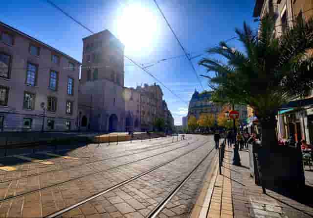 市场公平性何在“明目张胆直播”谁在随意切换天地板